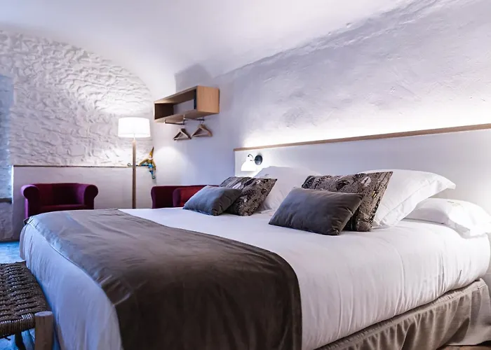 Summum فندق مونيلس