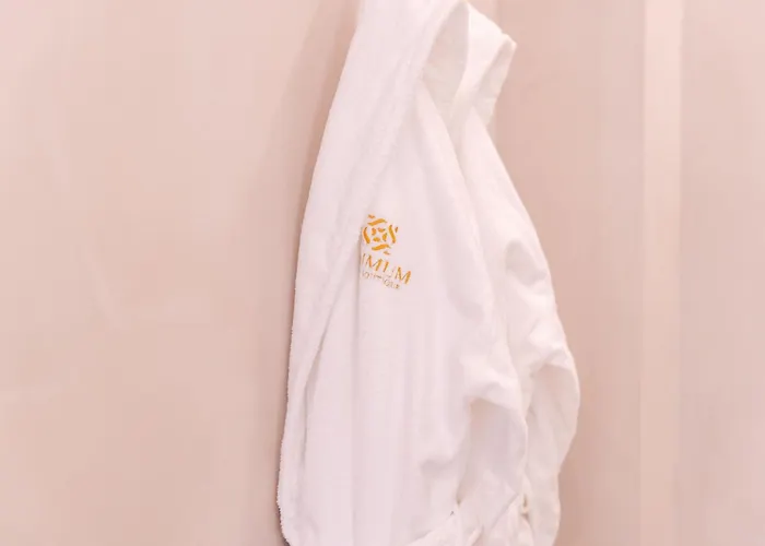 Boutique Summum * Monells
